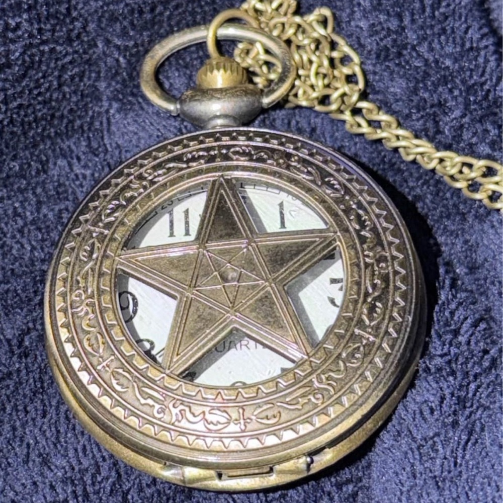 Celestial Crest Pocket Watch (Men or Women) 9 Extra Batteries) (Firm)